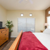 Отель Raintree 2 Bedroom Condo by RedAwning, фото 24