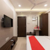 Отель OYO 15365 Royal Galaxy Park, фото 14