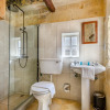 Отель Tranquil Courtyard Retreat in a 1-br Country Home, фото 7