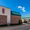 Отель Red Roof Inn & Suites DeKalb, фото 33