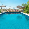 Отель Villa Mia -three-bedroom Villa With Swimming Pool ID Direct Booker 990, фото 25