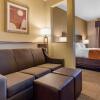 Отель Comfort Suites Airport South, фото 7