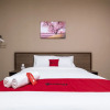 Отель RedDoorz Plus near Ronggowarsito Museum Semarang, фото 10