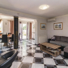 Отель Nice Home in Valbandon with Hot Tub, WiFi & 5 Bedrooms, фото 11