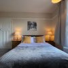Отель Comfortable King Bed - Location - Contractors - Family - Parking в Бедфорде
