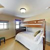 Отель New Listing! Modern Mountain W/ Hot Tub 4 Bedroom Cottage, фото 5