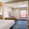 Отель La Quinta Inn & Suites by Wyndham San Antonio Seaworld/LAFB, фото 6