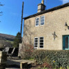 Отель Beautiful Peak District Cottage With Hot Tub, фото 1
