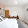 Отель The Osney Island Way - Spacious & Bright 3bdr Home With Garden, фото 17
