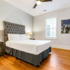 Отель 5 Bedroom Apartment near French Quarter by Hosteeva, фото 6