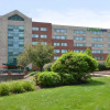 Отель Holiday Inn Express St. Louis Airport - Riverport, фото 1