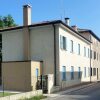 Отель Modern Accommodation, Just Renovated, Private Garden, Wifi, Near Treviso, фото 1