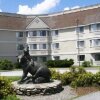 Отель BLACK BEAR INN CONFERENCE CENTER & SUITES в Ороно 