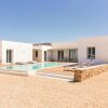 Отель Charming 4-bed Villa in Paros - Villa Doma, фото 13