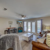 Отель Ground floor condo walking distance to the Beach, фото 11