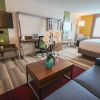 Отель Holiday Inn Express & Suites Miami Airport East, an IHG Hotel, фото 12