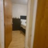 Отель Remarkable 1-bed Apartment in Romford, фото 10