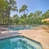 Отель Hilton Head Condo: Covered Balcony, Walk to Beach, фото 15
