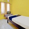 Отель SPOT ON 92372 Rinda Homestay Syariah & Resto, фото 4