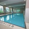 Отель WhiteHall Suites - Mississauga в Миссиссауге