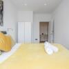 Отель 2 Bedroom Luxury St Albans Apartment - Free WiFi with Netflix & Parking. The property sleeps 6, фото 17