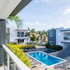 Отель Bon Bini ☀️? Condo W/ Great Location, Tropical Garden & Pool, фото 1