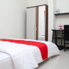 Отель RedDoorz @ Pasir Luyu Buahbatu, фото 3