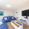 Отель Renas Court Unit 8, фото 3