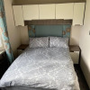 Отель Premium 2 bed Caravan Sleeps 6 With Huge Decking, фото 7