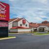 Отель Red Roof PLUS+ & Suites Knoxville West-Cedar Bluff, фото 32
