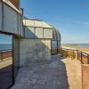 Отель Inviting apartment in Blankenberge with balcony, фото 3