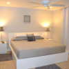 Отель Bay Pointe Yacht Club 2BD Apartment OLR, фото 4