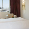 Отель Pullman Dubai Jumeirah Lakes Towers  Hotel And Residence, фото 6