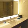 Отель Holiday Inn Express Vancouver Airport Richmond, an IHG Hotel, фото 41