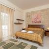 Отель Villa Thalassa Large Private Pool Walk to Beach A C Wifi Car Not Required - 2346, фото 2