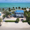 Отель Luxury Beachfront Home With Pool In Islamorada 3 Bedroom Home by RedAwning, фото 16