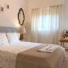 Отель Cozy Holiday Apartment In Larnaca Near Foinikoudes в Ларнаке