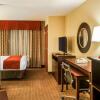 Отель Comfort Suites Gallup East Route 66 and I-40, фото 7