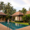 Отель Vacation Pool Villa Naiharn Phuket, фото 8