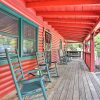 Отель Sevierville Blue Ridge Bungalow w/ Hot Tub, Deck, фото 17