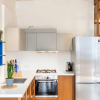 Отель Modern 1BR apt w spacious balcony & a bathtub, фото 7