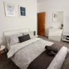 Отель Large 2 Bedroom Apartment Near Cathedral, фото 5