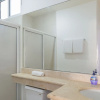 Отель Spacious 2BR Condo Well-located Wifi Concierge, фото 7