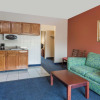 Отель Breeze Inn & Suites, фото 12