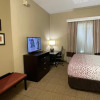 Отель Spark Suites, Hobby Airport - Houston, фото 24