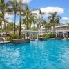Отель Tropical Apt. In Beach Club Resort With Private Spa Bath, фото 8