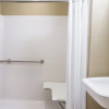 Отель Microtel Inn & Suites by Wyndham Jacksonville Airport, фото 10