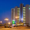 Отель Holiday Inn Express & Suites Oceanfront, an IHG Hotel в Дейтона-Бич-Шорсе
