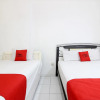 Отель RedDoorz near RS Sarjito Yogyakarta 2, фото 7