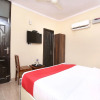 Отель OYO 16875 Hotel Skyz, фото 14